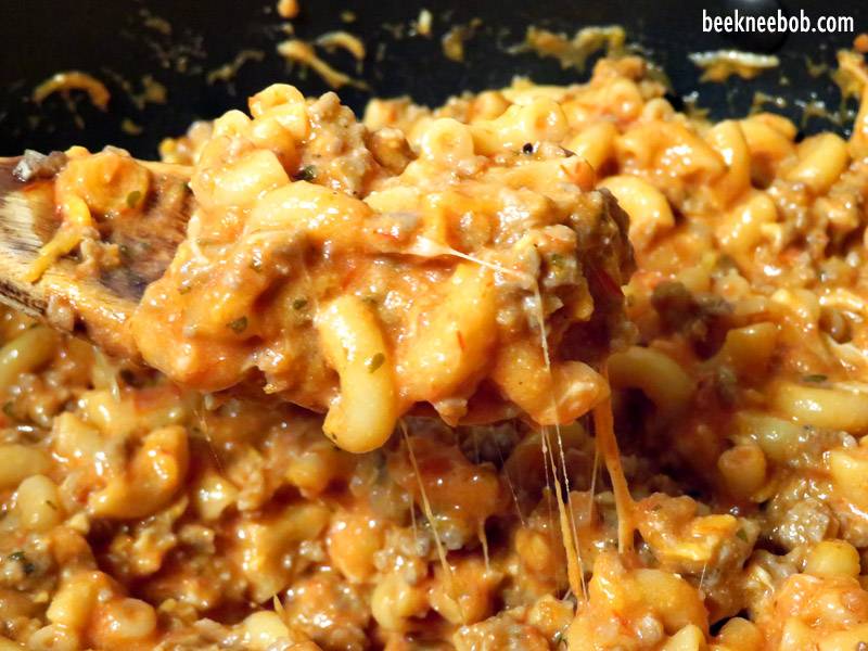 one pot ricotta pasta with elbow macaroni, sauce, and ricotta cheese