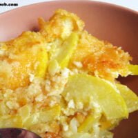 closeup of yellow summer squash in a bowl