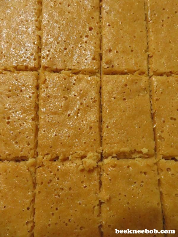 Rows of sliced Jiffy honey cornbread cookies