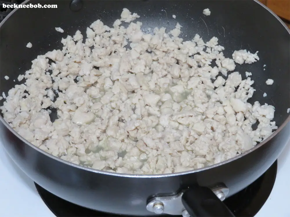 cooked ground chicken in skillet